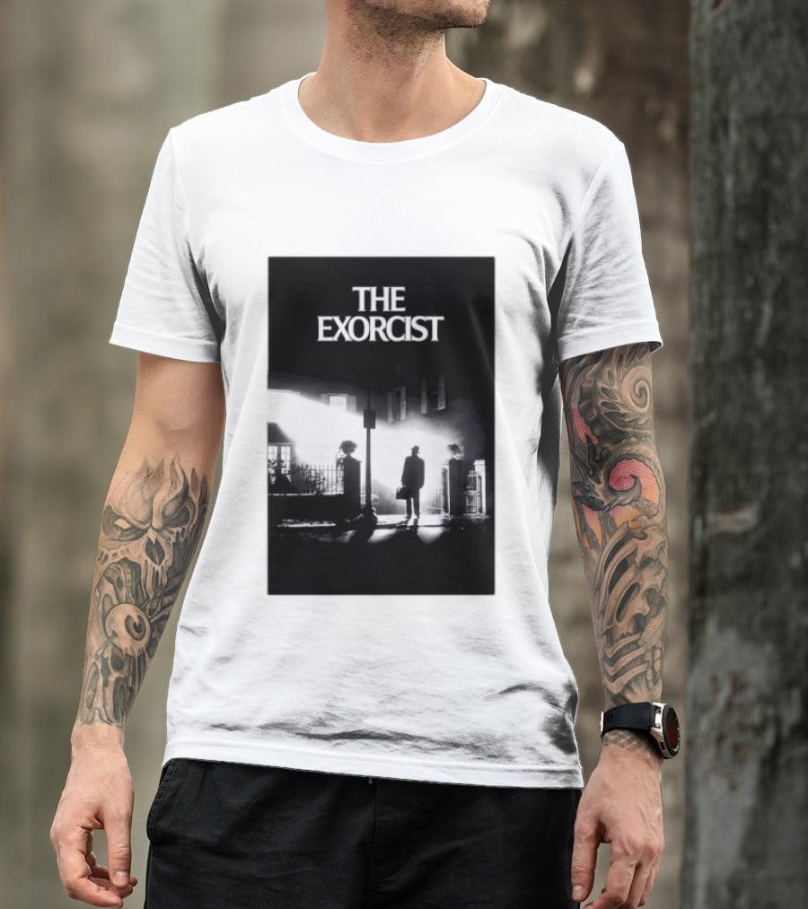 The Exorcist Iconic Horror Movie Walking Man Shadow Scene T-Shirt