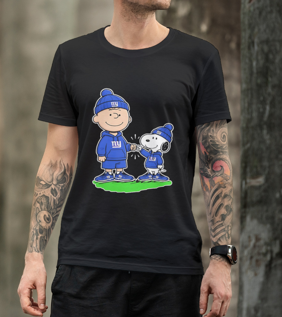 Snoopy And Charlie Brown NY Giants NFL Collaboration T-Shirt