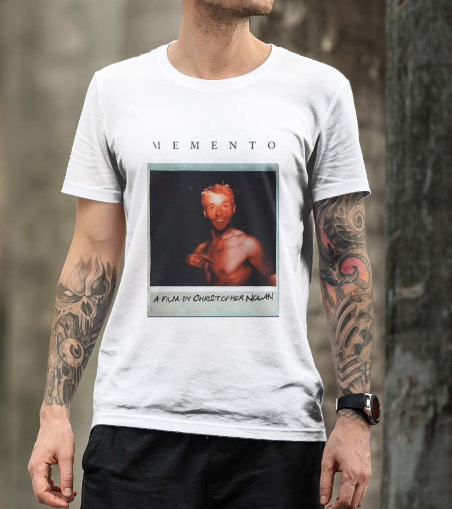 Memento A Film By Christopher Nolan Guy Pearce Polaroid Image T-Shirt