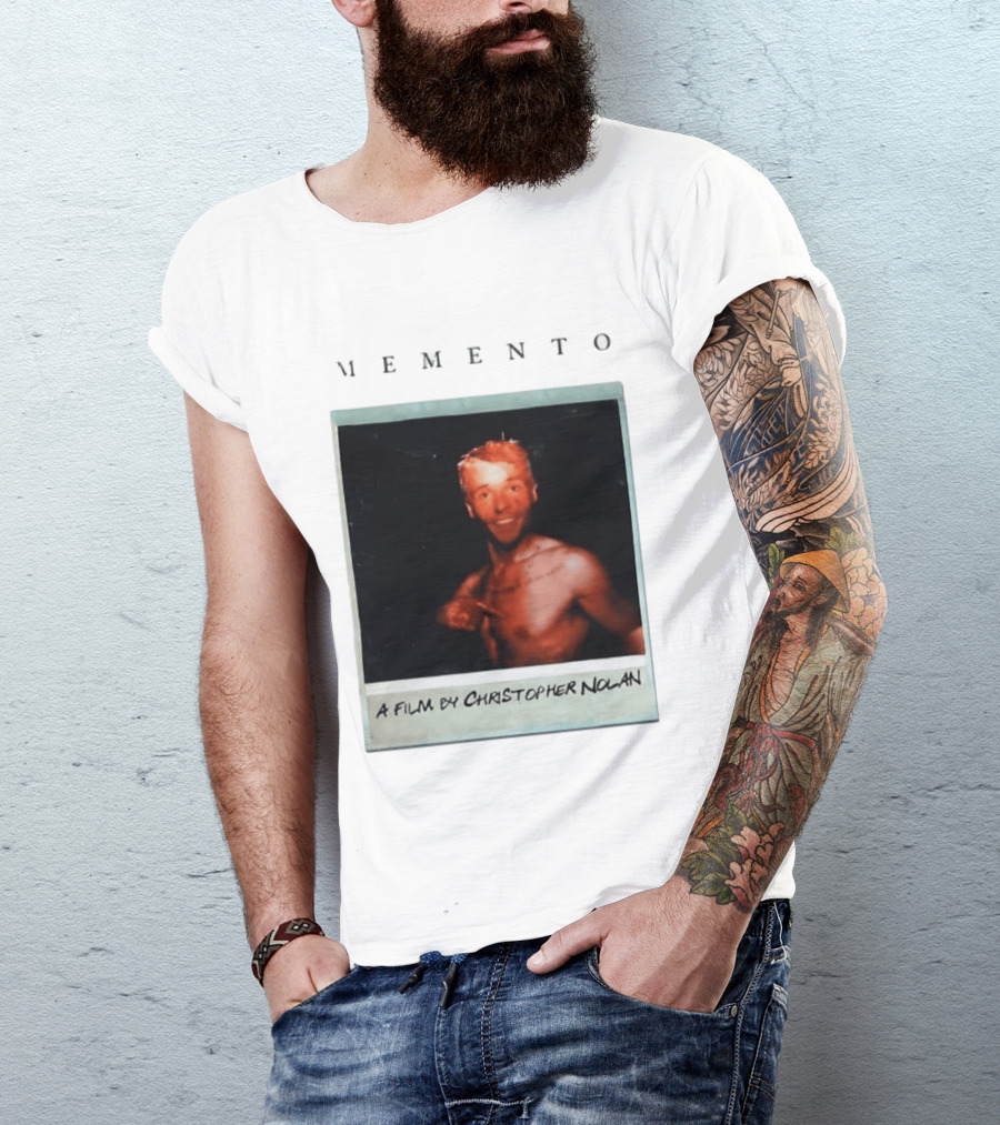 Memento A Film By Christopher Nolan Guy Pearce Polaroid Image T-Shirt