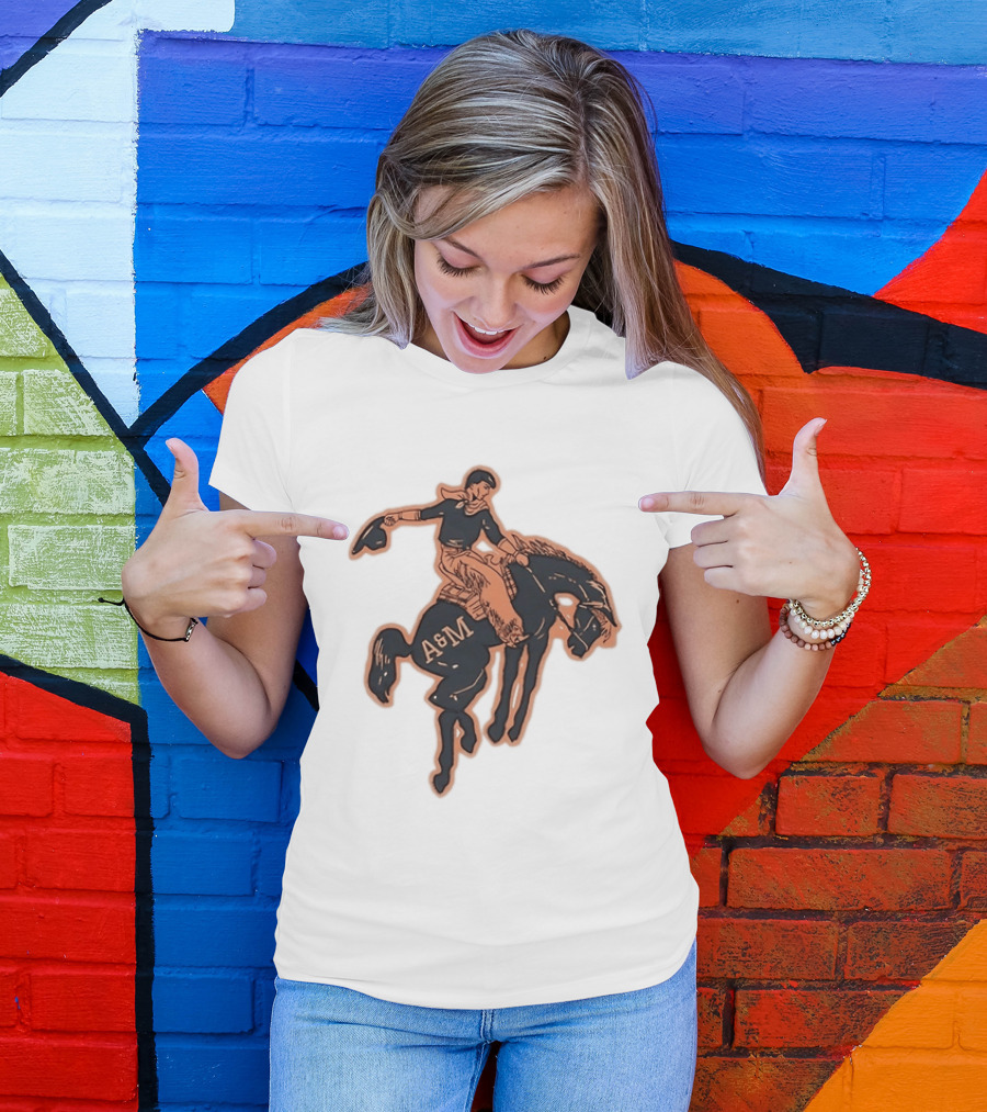 Texas A&M Aggies College Station Vintage Cowboy Riding A&M Horse T-Shirt