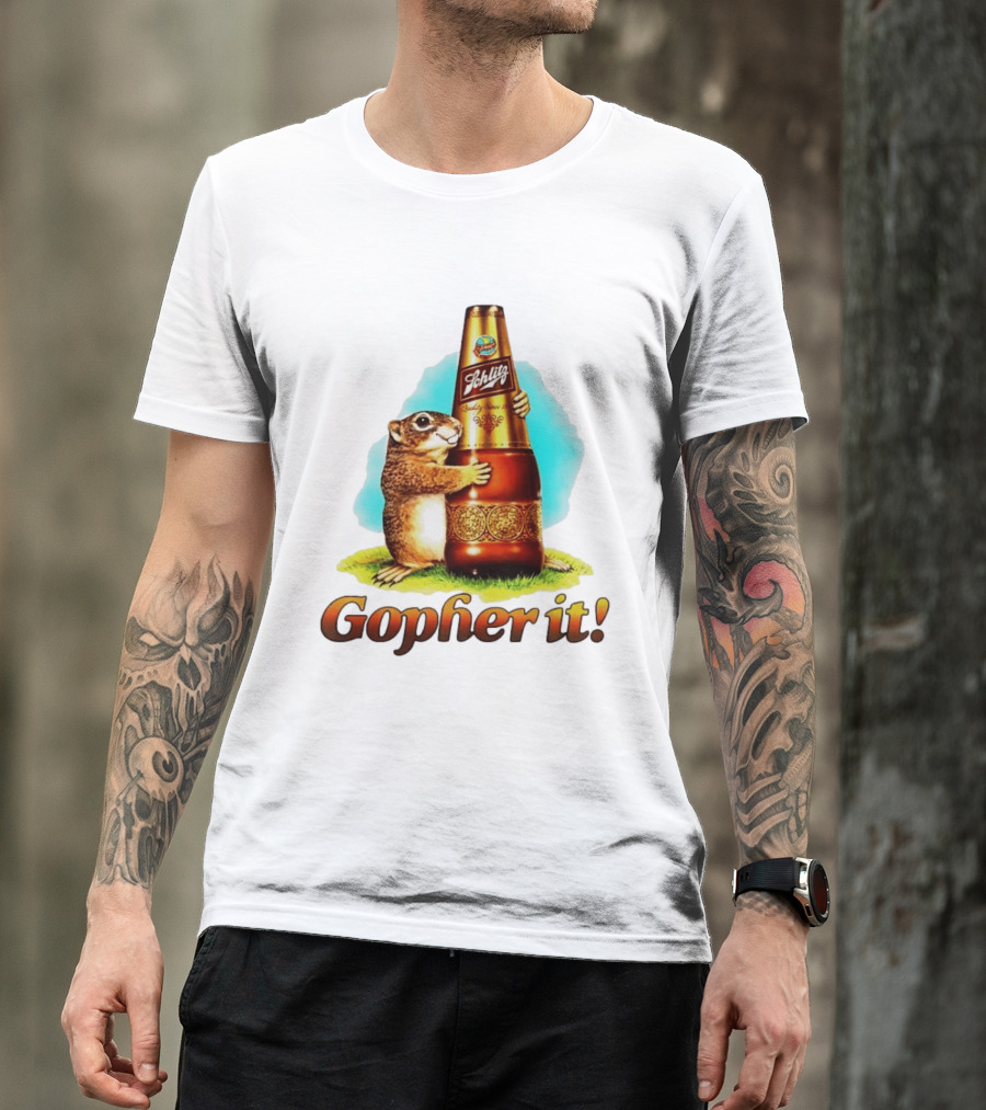Schlitz Beer Gopher It Bottle Hugging Squirrel Vintage Advertising T-Shirt