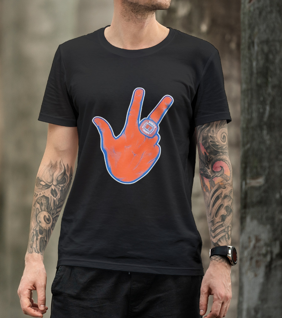 New York Knicks World Champs Victory Hand Sign With Ring NY Sports T-Shirt
