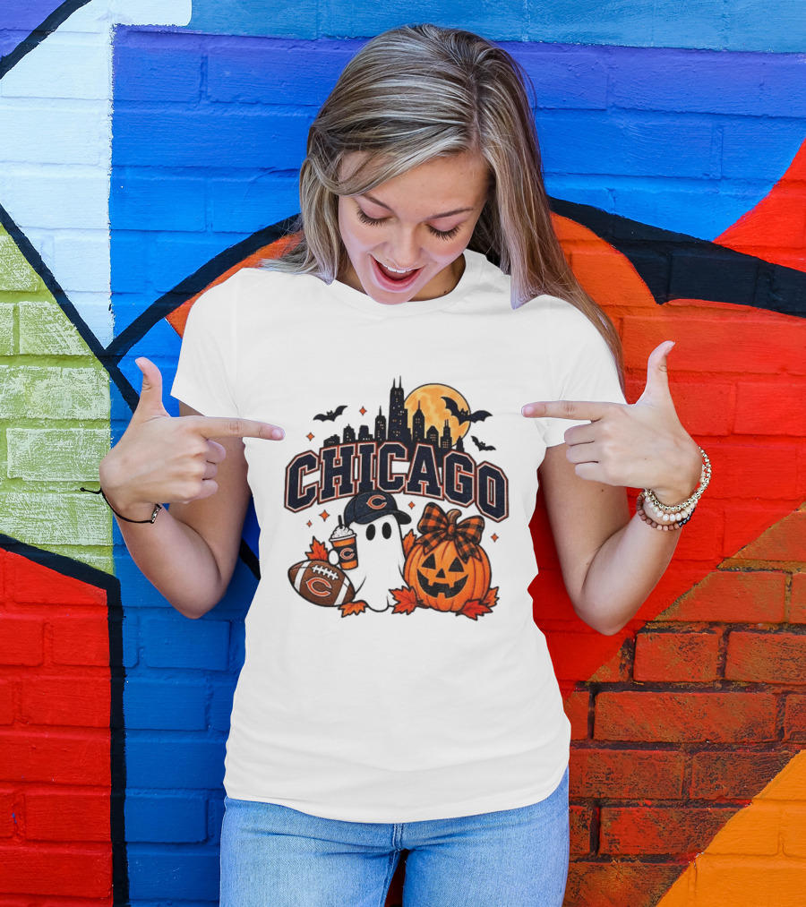 Chicago Bears Halloween Ghost Pumpkin Football Skyline Moon T-Shirt