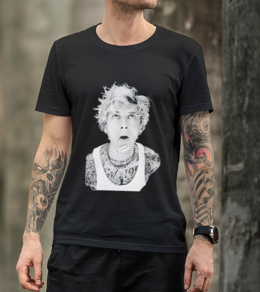 Machine Gun Kelly 1990 Blonde Hair Razor Tongue Tattoo Styling T-Shirt