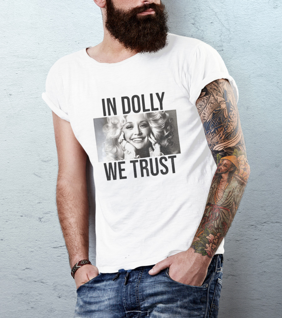 In Dolly We Trust Vintage Style Dolly Parton T-Shirt