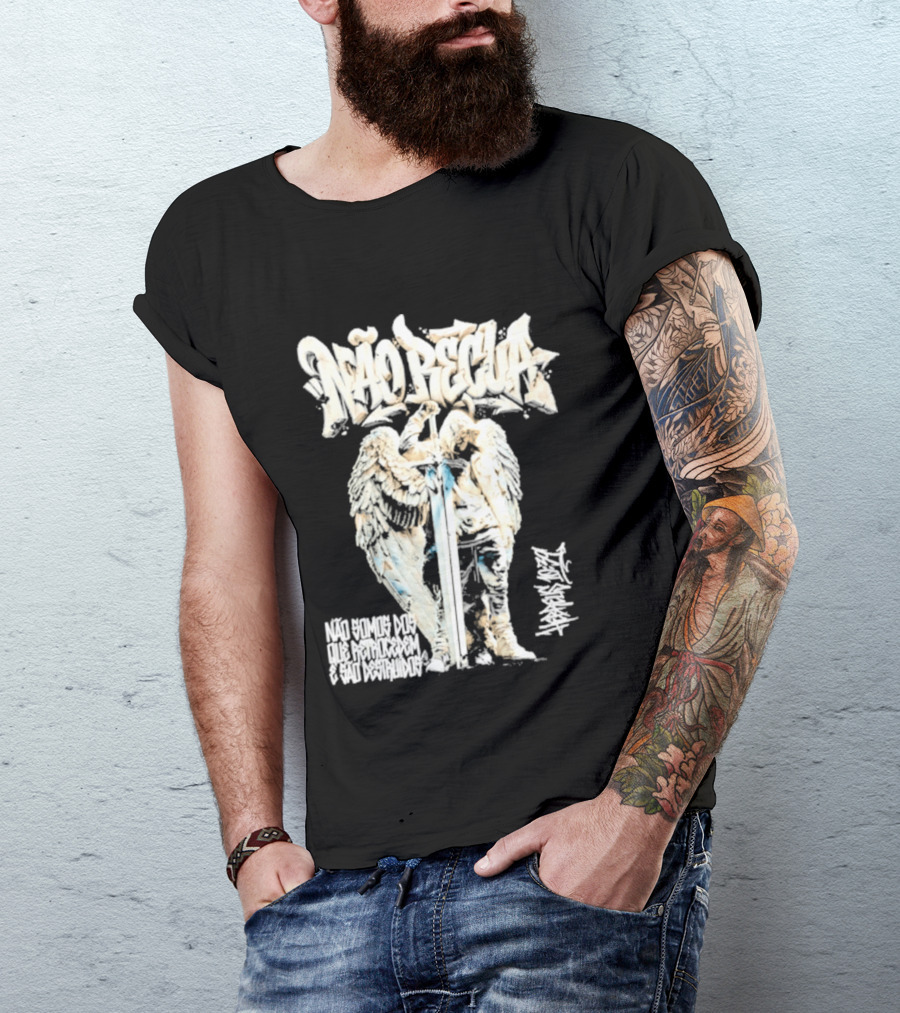 NÃO RECUA Angel Warrior Sword Faith Graffiti T-Shirt