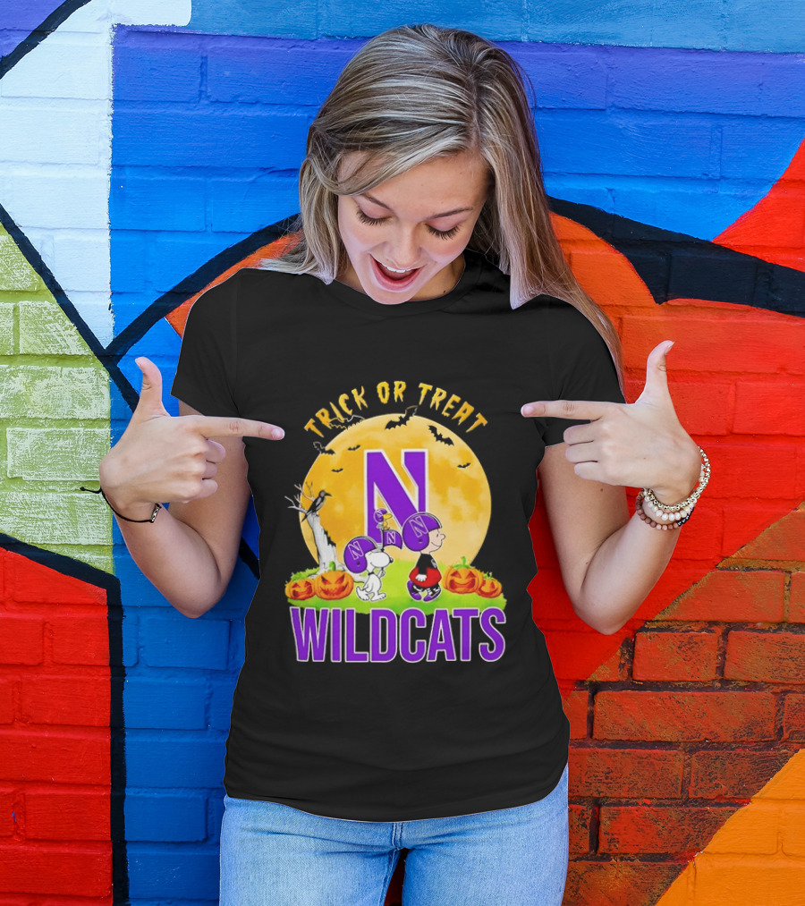 Trick Or Treat Northwestern Wildcats Charlie Brown Snoopy Halloween T-Shirt