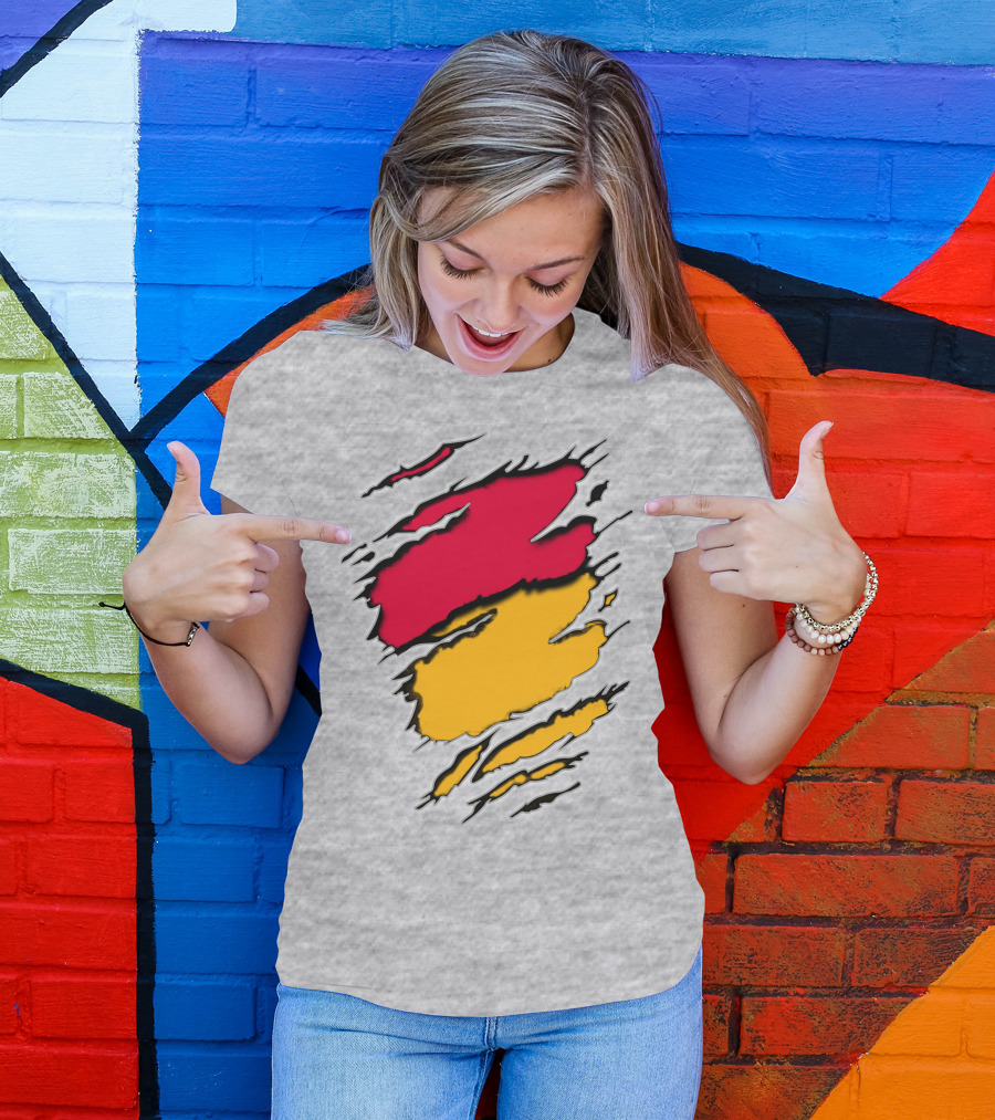 Pac Bra Claw Marks Design Red Yellow Scratch Marks T-Shirt