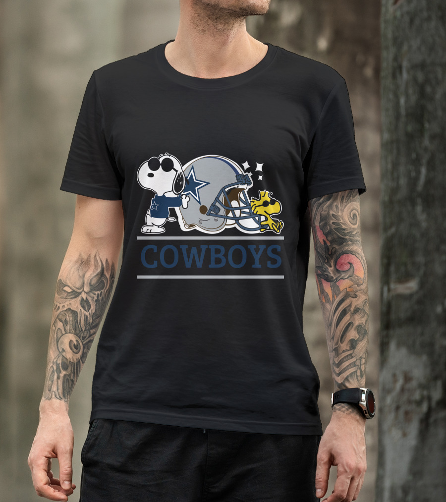 Snoopy Joe Cool Woodstock Dallas Cowboys Helmet Mashup T-Shirt