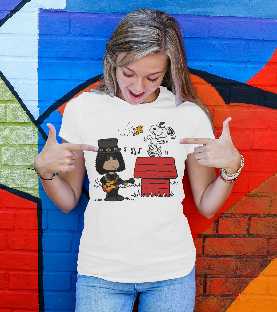Slash Style Guitarist With Snoopy And Woodstock Playing Music T-Shirt