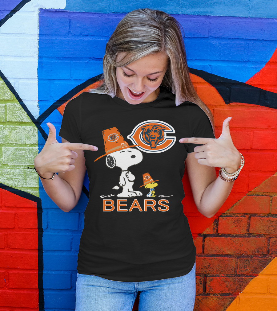 Chicago Bears Snoopy Thanksgiving Football T-Shirt