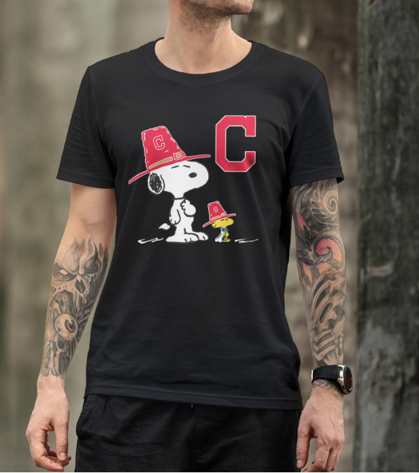 Cleveland Indians Snoopy C Logo Peanuts Hat T-Shirt