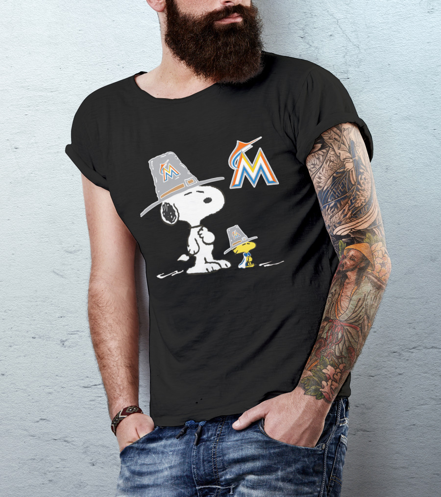 Miami Marlins Snoopy Woodstock Pilgrim Hats T-Shirt