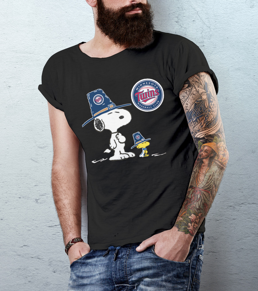 Minnesota Twins Baseball Club Snoopy And Woodstock T-Shirt