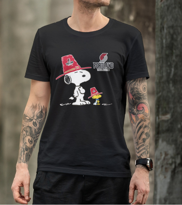 Portland Trail Blazers Snoopy Woodstock Red Hat T-Shirt