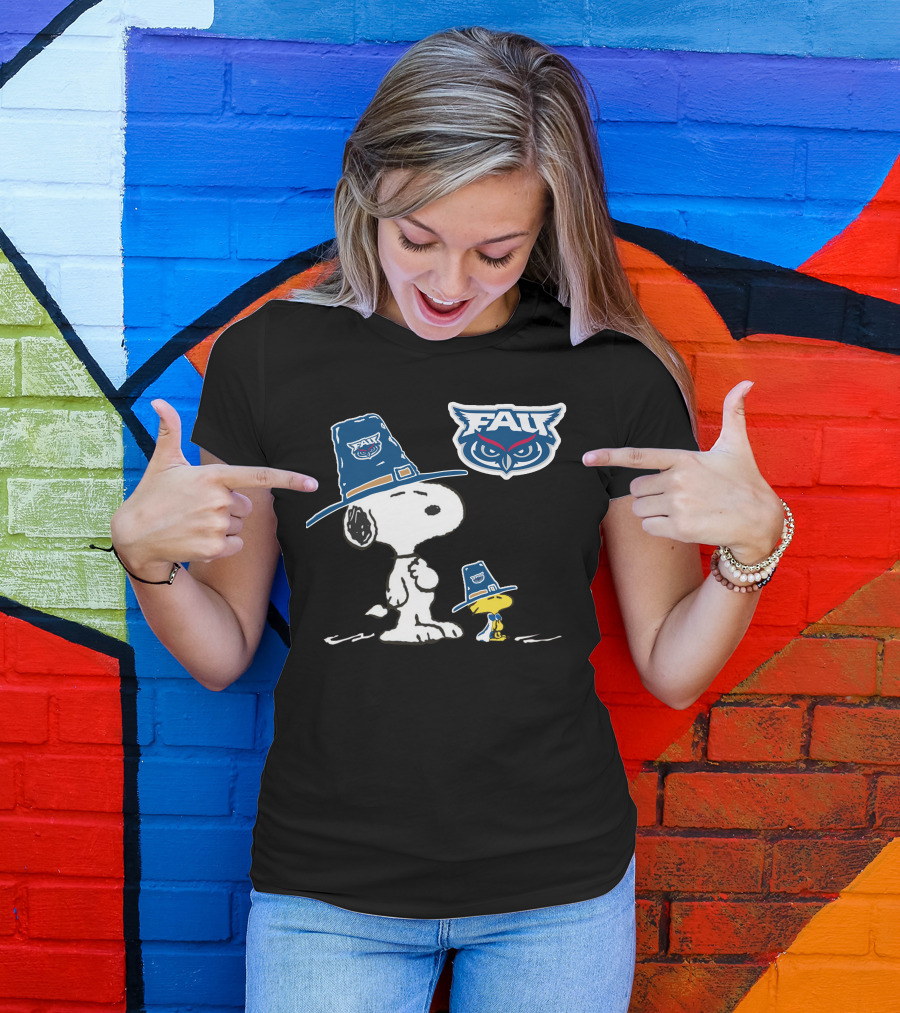 FAU Owls Snoopy Woodstock Thanksgiving Hat T-Shirt