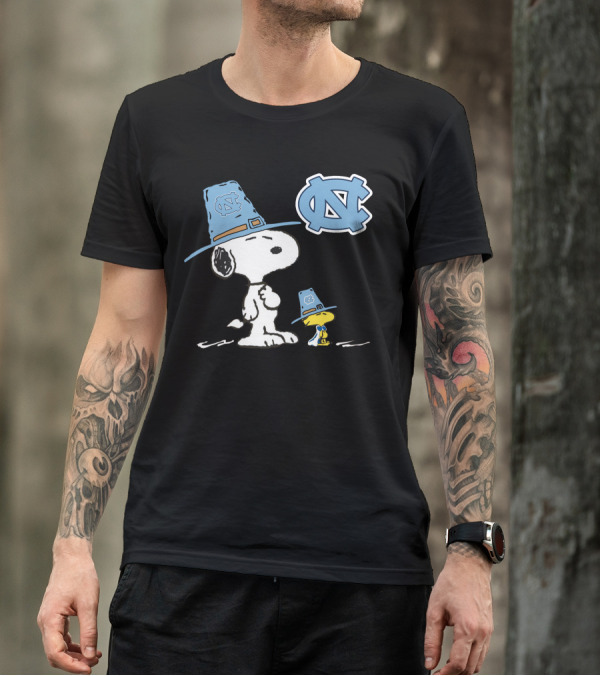 North Carolina Tar Heels Snoopy Woodstock Pilgrim Hats UNC T-Shirt