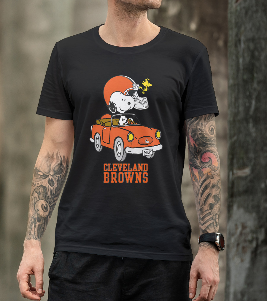 Cleveland Browns Snoopy Driving Football Adventure T-Shirt