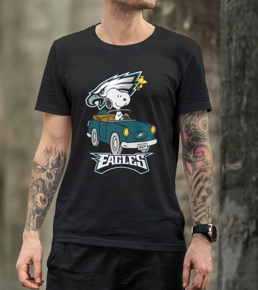 Philadelphia Eagles Snoopy Woodstock Driving Fun T-Shirt