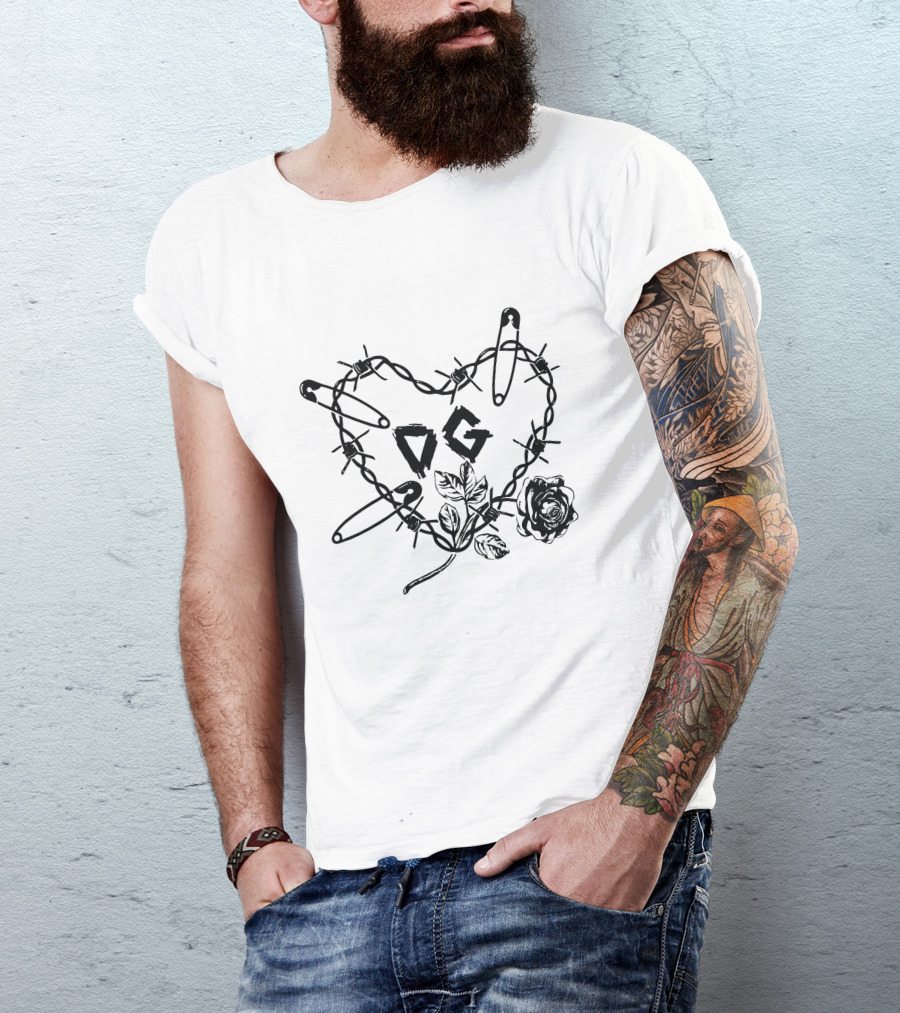 DG Barbed Wire Heart Safety Pin Rose Print T-Shirt