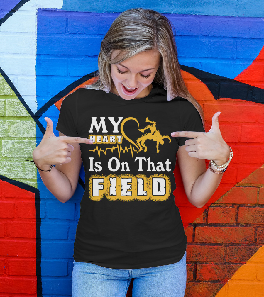 My Heart Is On That Field Wrestling Heartbeat Wrestlers T-Shirt