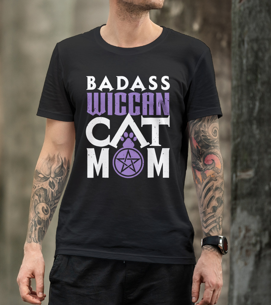 Badass Wiccan Cat Mom With Pentagram Paw Prints T-Shirt