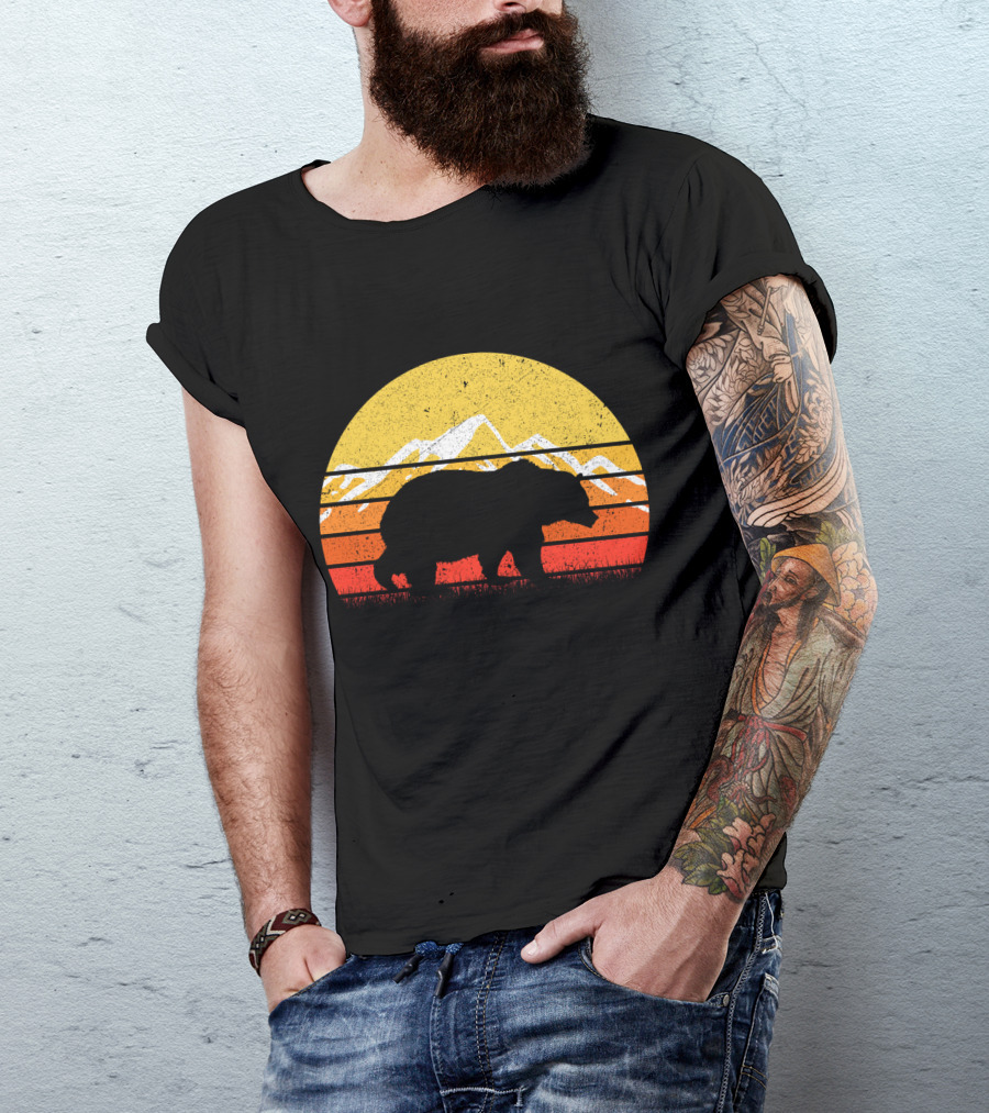 Retro Vintage Bear Silhouette With Sunset And Mountain Background T-Shirt