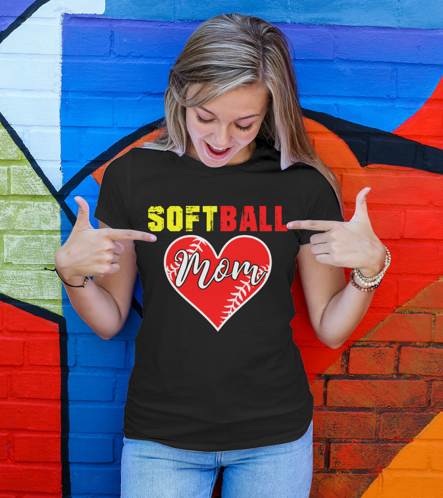 Softball Mom Heart Softball Fans T-Shirt