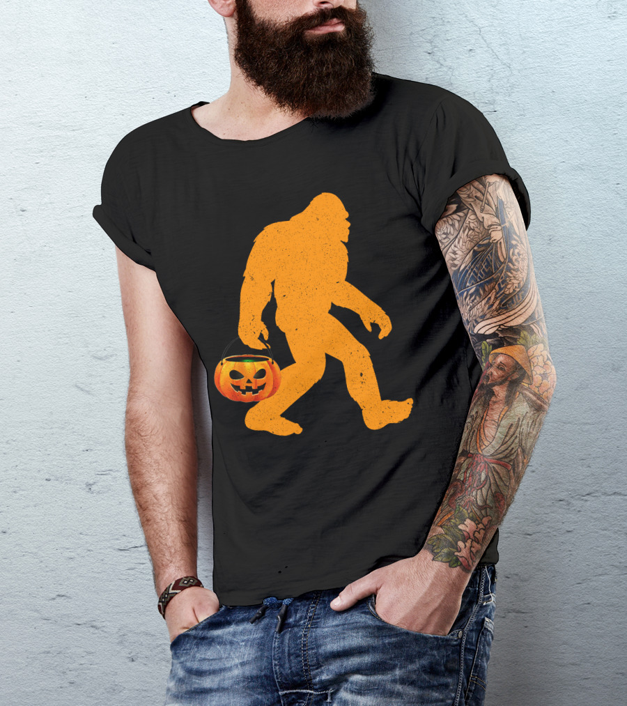 Funny Bigfoot Halloween Jack-o'-Lantern T-Shirt