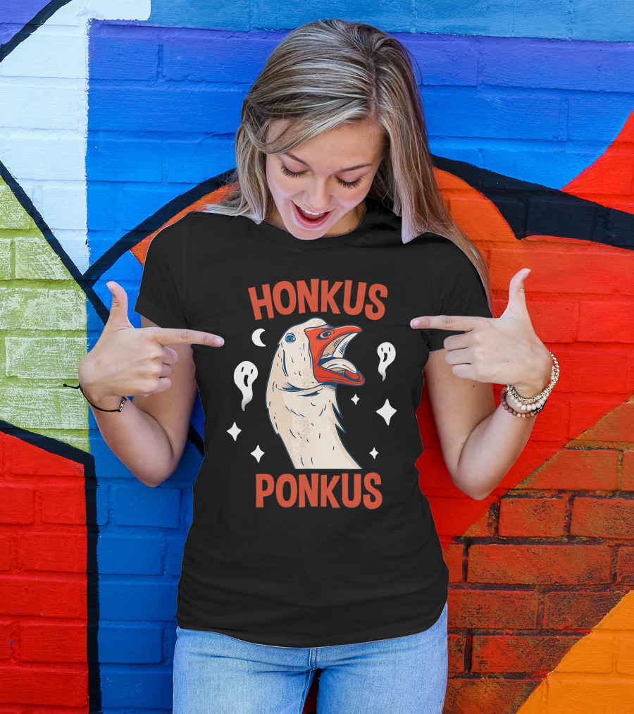 Honkus Ponkus Funny Halloween Duck With Ghosts And Stars T-Shirt