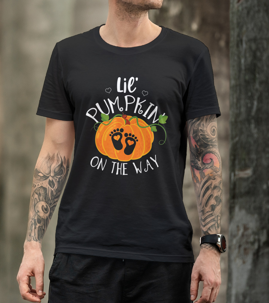 Lil' Pumpkin On The Way Halloween Pregnancy Mom To Be T-Shirt