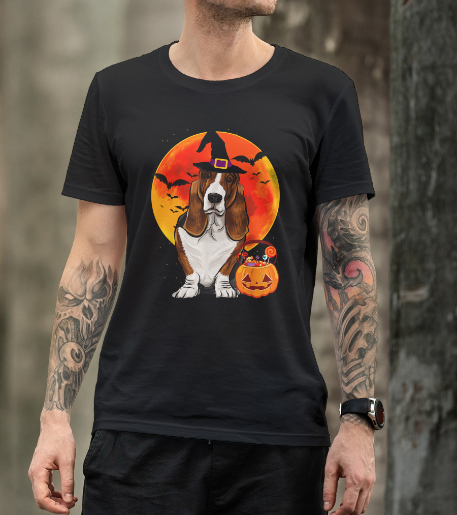 Basset Hound Witch Hat Halloween Pumpkin Candy Holder With Full Moon And Bats T-Shirt