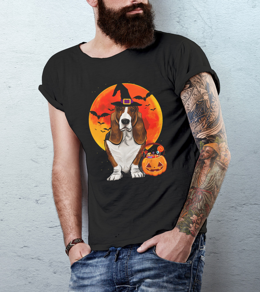 Basset Hound Witch Hat Halloween Pumpkin Candy Holder With Full Moon And Bats T-Shirt