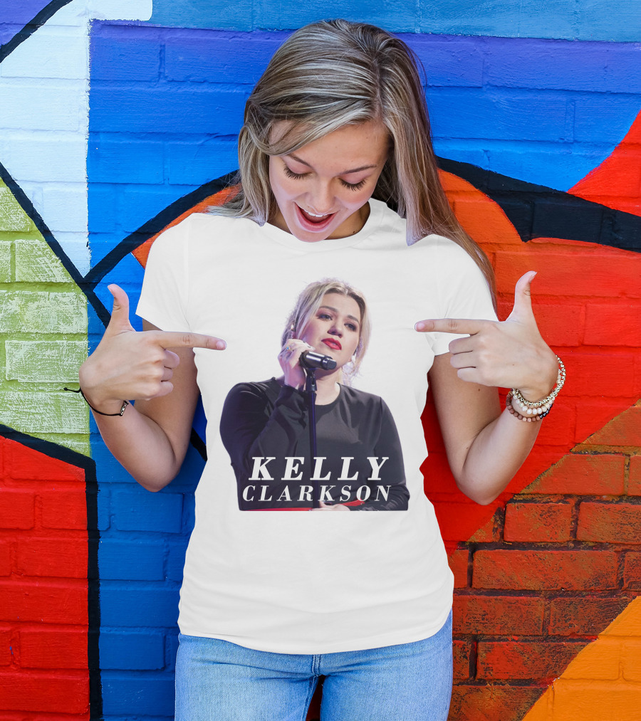 KELLY CLARKSON Concert Performance Microphone Stage T-Shirt