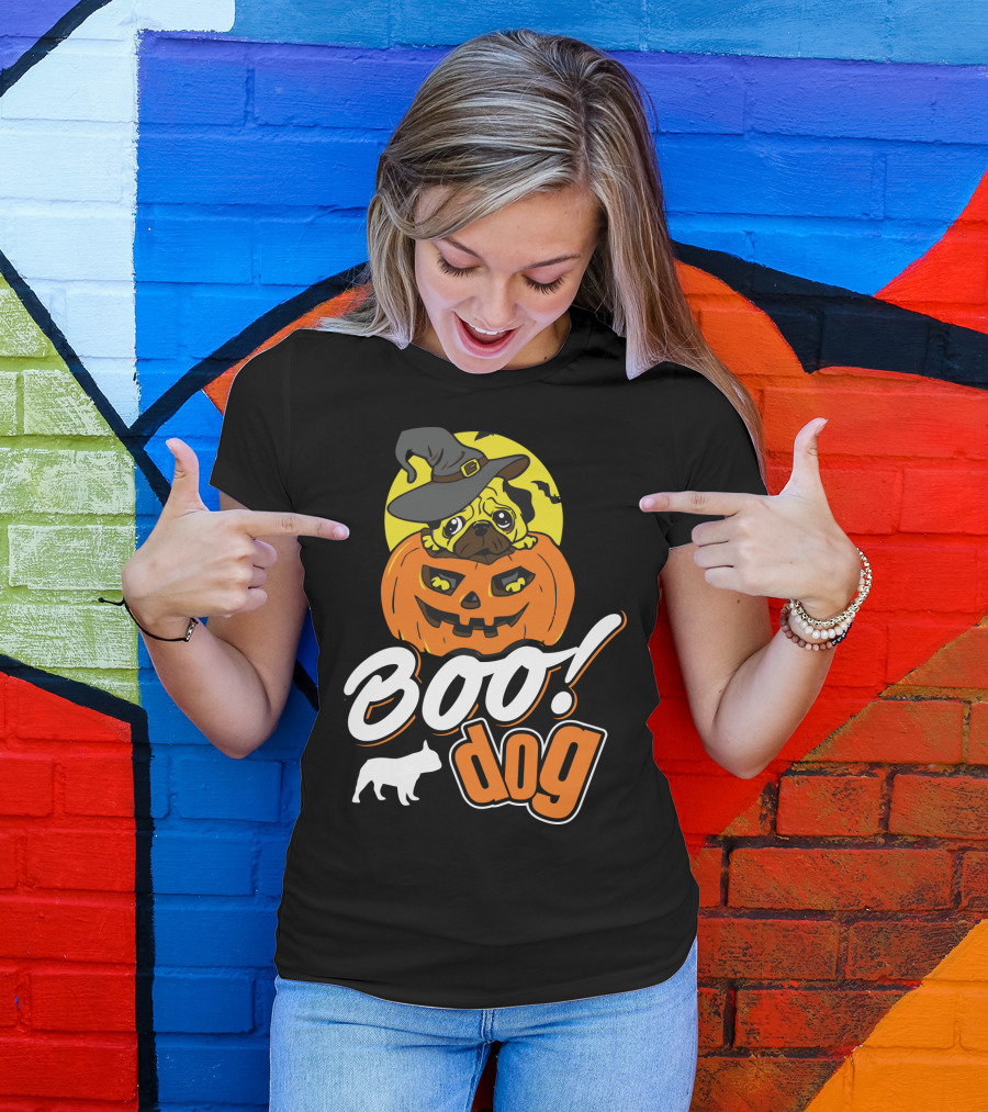 Boo Dog Pug In Witch Hat With Pumpkin Halloween T-Shirt