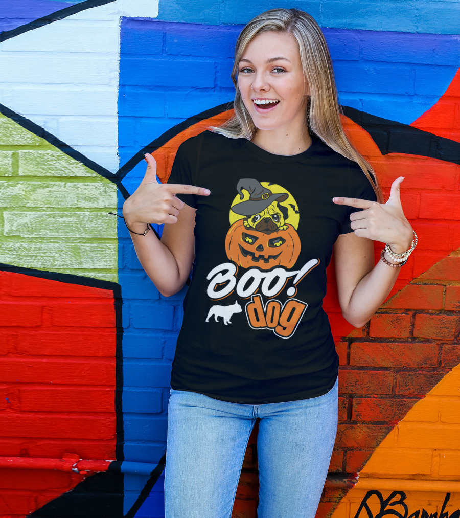 Boo Dog Pug In Witch Hat With Pumpkin Halloween T-Shirt