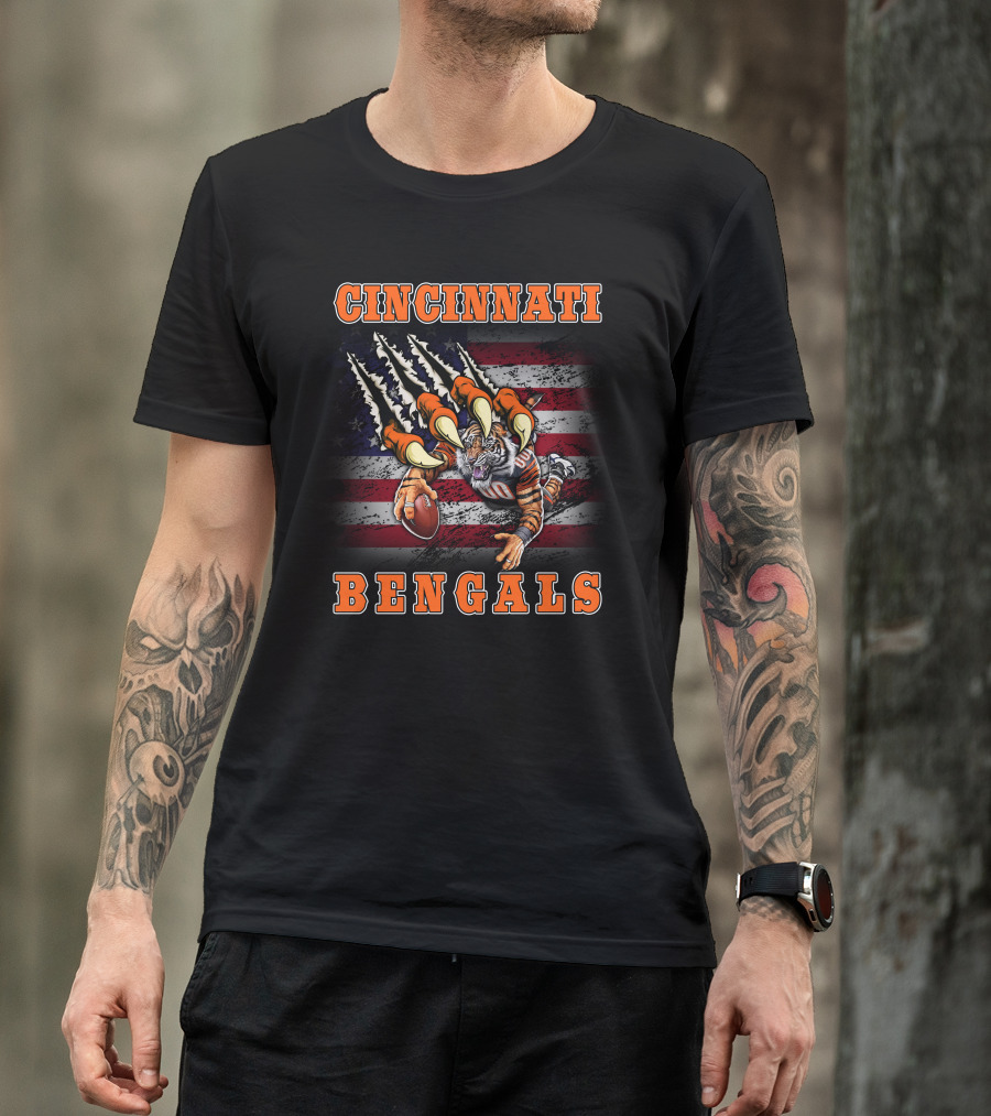 Cincinnati Bengals Clawing Tiger With American Flag And Football T-Shirt