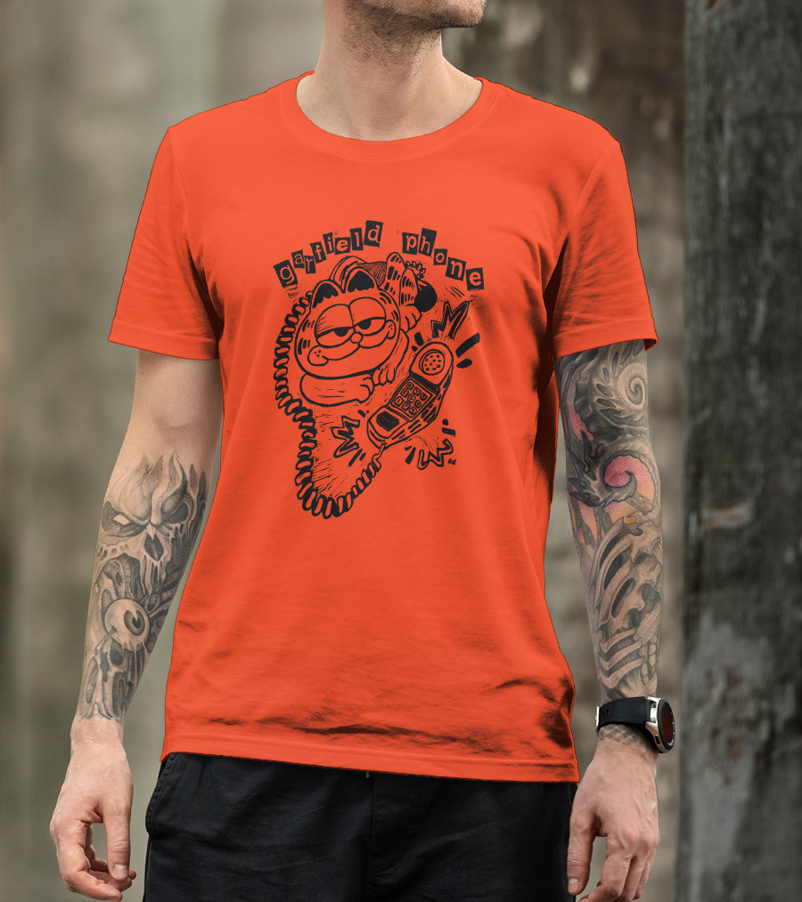 Craftsanity Shop Garfield Phone Relaxed Vintage Comic Vibe T-Shirt
