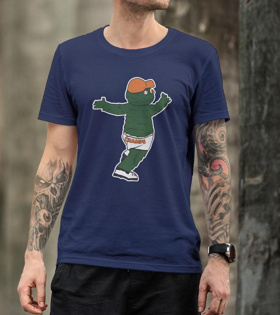 Streaking Champs Gator Mascot With Orange Cap And Shades T-Shirt