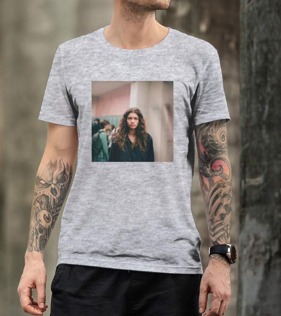 Labrinth Euphoria Season 2 Music Labrinth-Music Shop Rue Hallway Scene T-Shirt