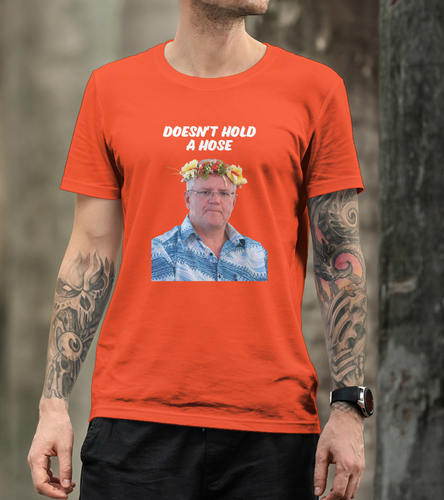 DOESN’T HOLD A HOSE FLORAL SHIRT T-Shirt