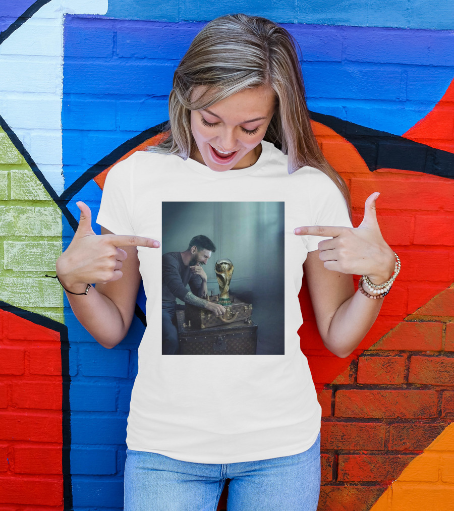 Lionel Messi Celebrates With World Cup Trophy On Luxury Trunk T-Shirt