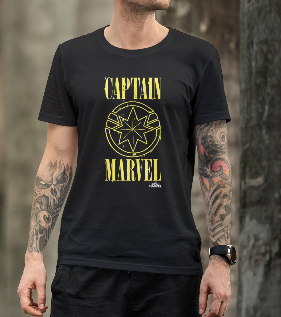 CAPTAIN MARVEL Yellow Star Emblem With Paint Drip Effect T-Shirt
