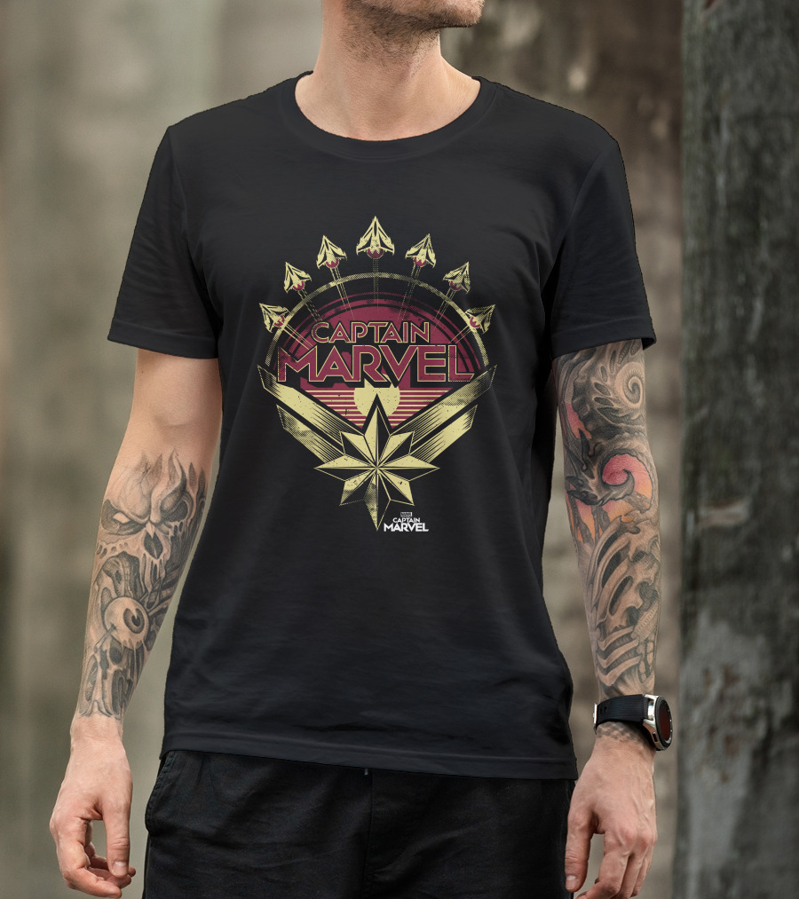 Captain Marvel Yellow Red Retro Starburst Flight T-Shirt