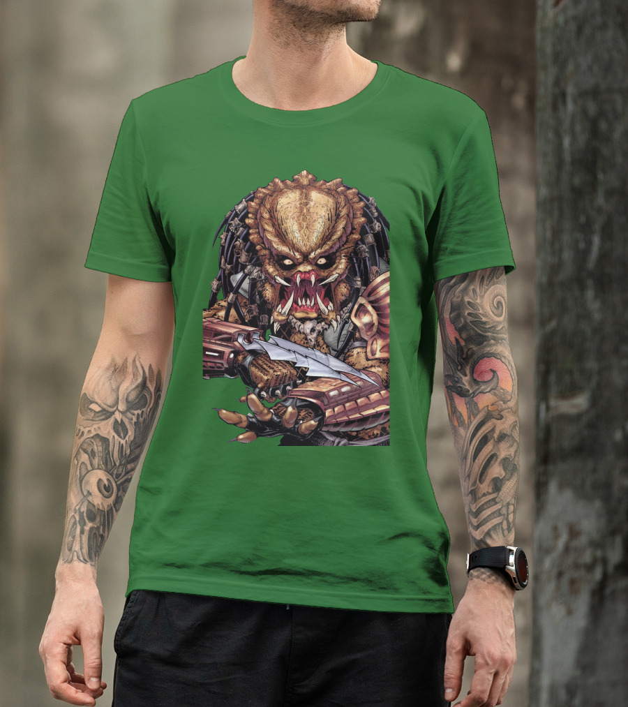 Predator Alien Holding Blade Comic T-Shirt