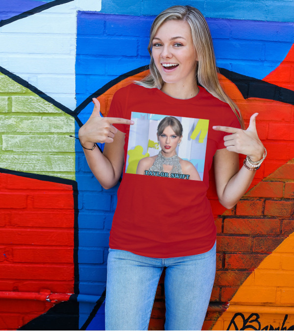 TAYLOR SWIFT MTV VMA Fashion Elegance T-Shirt