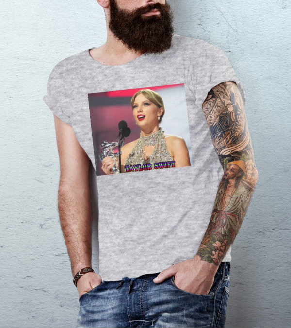 TAYLOR SWIFT SINGER SONGWRITER AWARD MOMENT T-Shirt