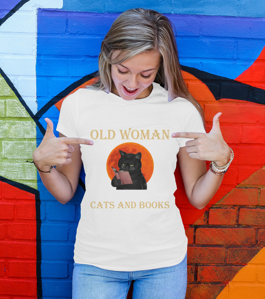 Old Woman Cats And Books Black Cat Reading Orange Moon T-Shirt