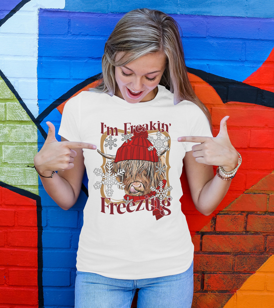 I'm Freakin' Freezing Highland Cow Snowflakes Winter T-Shirt